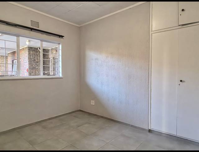 3 BEDROOM APARTMENT FOR SALE IN WINDSOR WEST
